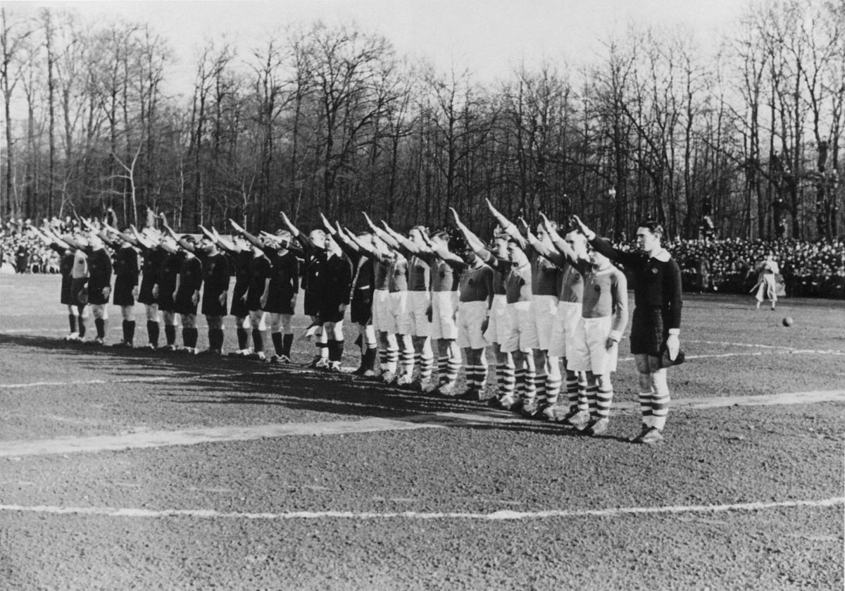 Anpassung, Ausgrenzung, Instrumentalisierung. Fußball in der NS-Zeit